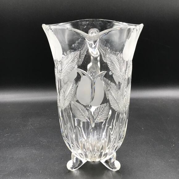 Vintage Fifth Avenue Crystal Pitcher 34 oz Hand Cut Glass Tulip 3 Footed base 9" - Picture 2 of 9